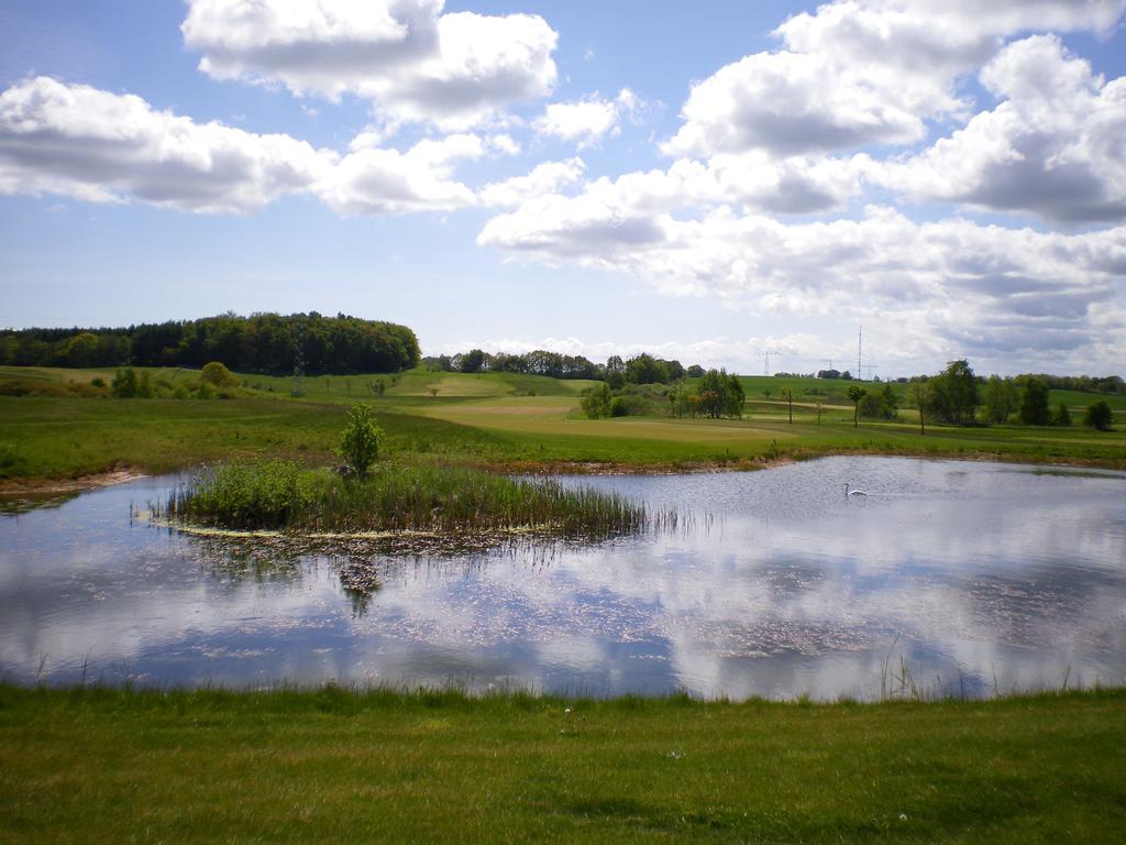 Golfcentrum Schloss Karnitz Ruegen Garz  Buitenkant foto